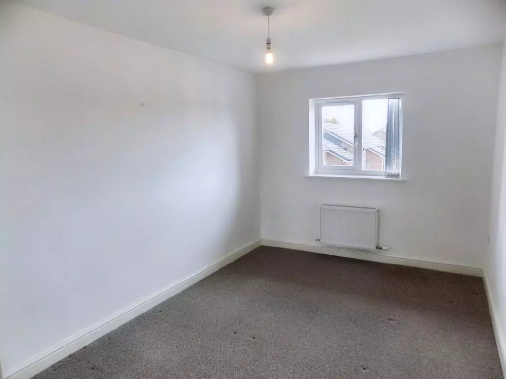 Berwig Court Coedpoeth Apartment to let in Reading